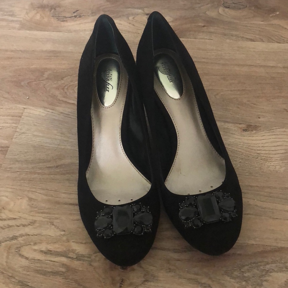 Black Wedges